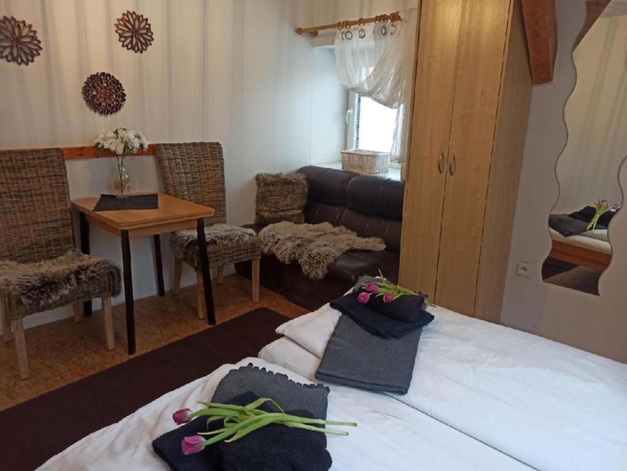 Apartmany Ziakova - Ubytovani Nove Hrady 111 Eksteriør bilde